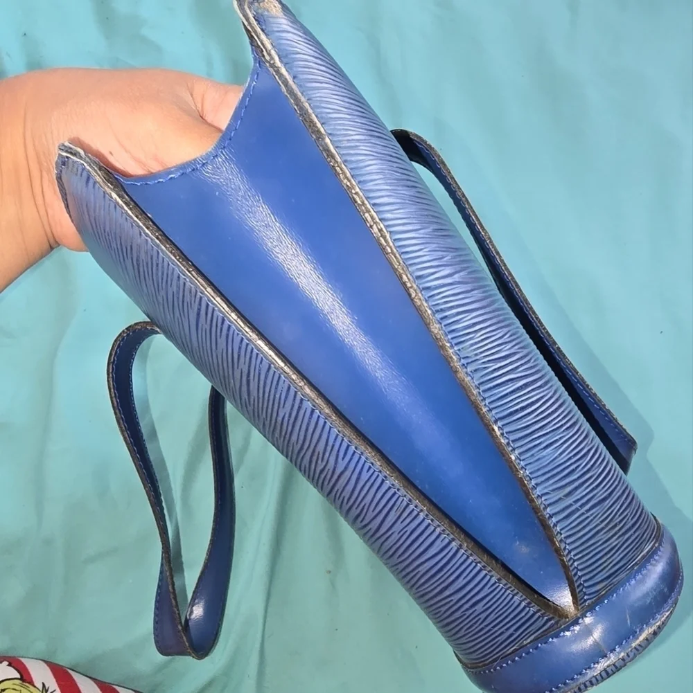 Louis Vuitton Blue Epi PM Leather Tote